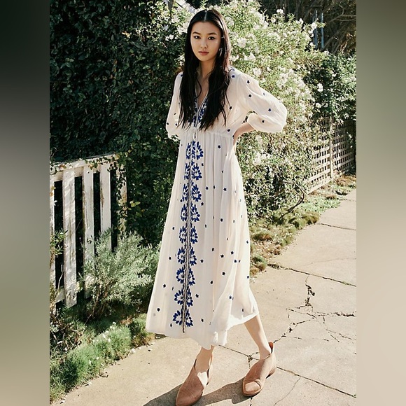 Free People Dresses & Skirts - Free People Embroidered Fable Midi Dress Size Small